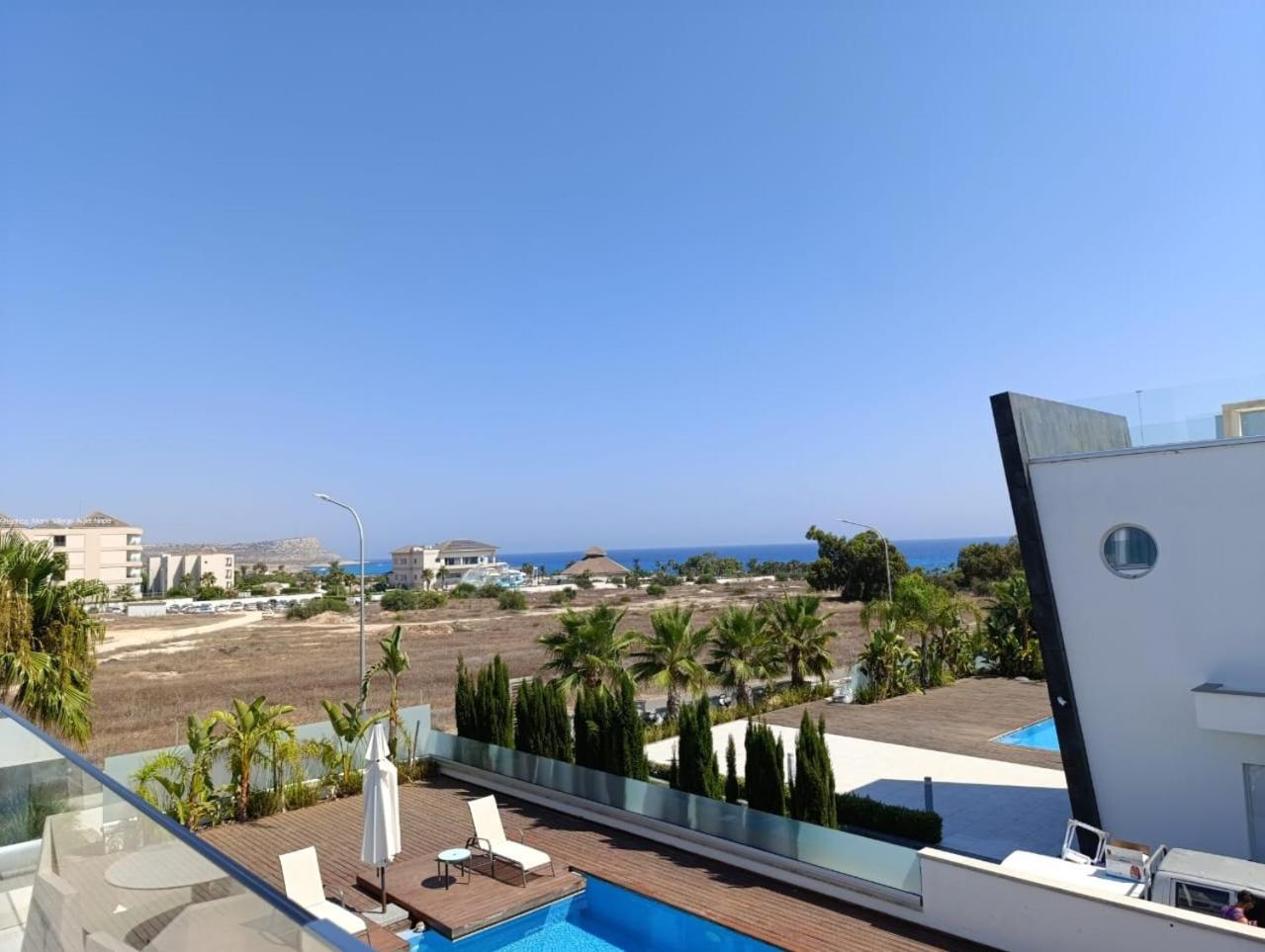Seaview Luxury Villa *